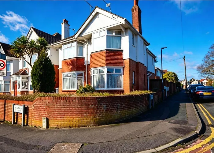 Winton House Home Stay